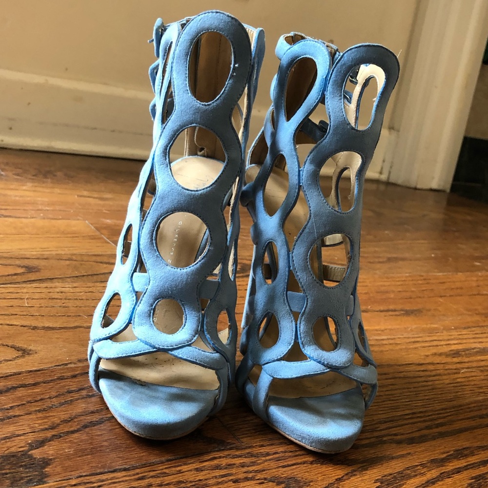 Giuseppe Zanotti Circle Cut Out Suede Booties - Picture 2 of 7